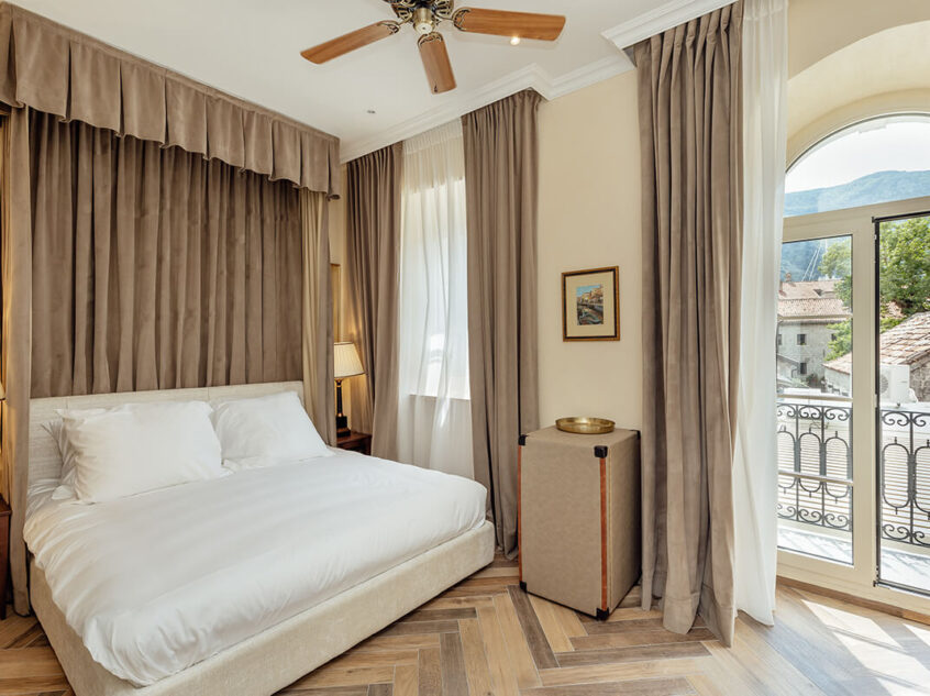 Soba Arsenal Kotor hotel Kerber Graz 1860