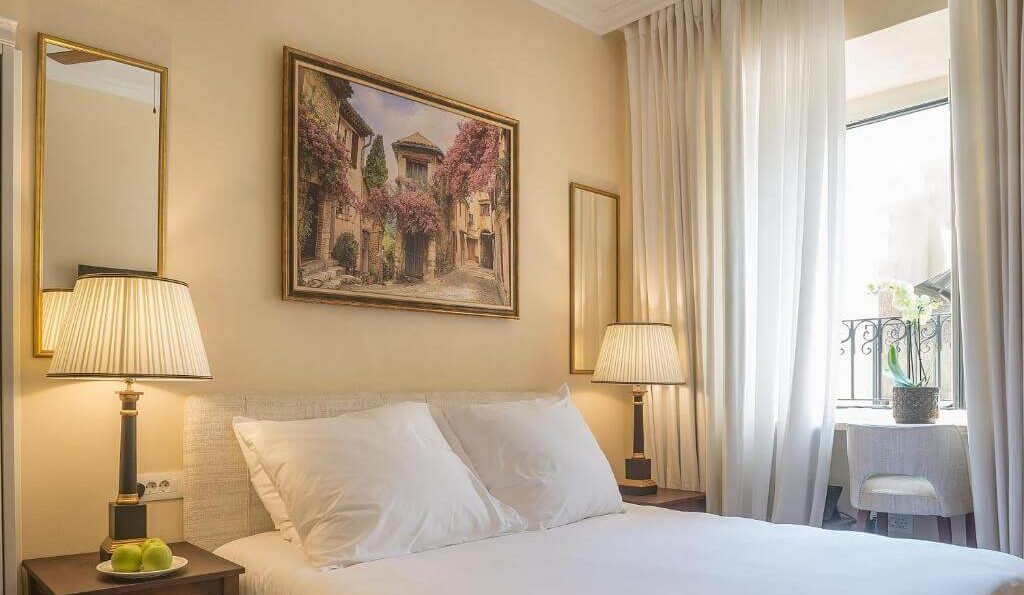 Soba Mareto kotor hotel kerber graz 1860
